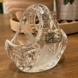 Juliahand-cut 24% lead crystal basket